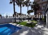 Venta - VILLA -
TORREVIEJA - Punta Prima