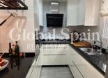 Wederverkoop - APPARTEMENT -
TORREVIEJA - Torrevieja