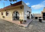 Resale - HOUSE -
JACARILLA - Inland