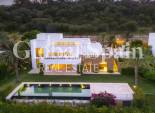 New Build - VILLA -
CASARES - Pedregales