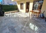 Resale - HOUSE -
TORREVIEJA - Center