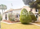 Resale - VILLA -
ORIHUELA COSTA - Punta Prima