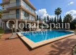 Wederverkoop - VILLA -
CIUDAD QUESADA