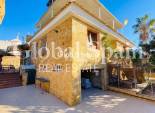 Revente - VILLA -
ORIHUELA COSTA - La Florida