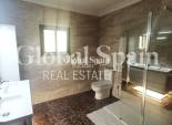 Venta - VILLA -
CREVILLENTE