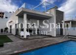 Odsprzedaż - WILLA  -
ORIHUELA COSTA - 