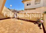 Wiederverkauf - WOHNUNG -
LA ZENIA - Costa Blanca