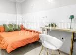 Revente - APPARTEMENT -
TORREVIEJA - El Acequión - Los Náufragos