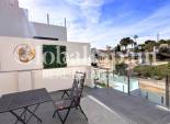 Resale - VILLA -
VILLAMARTÍN - Costa Blanca