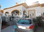 Resale - APARTMENT -
TORREVIEJA - El limonar