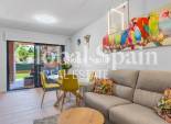 Wederverkoop - APPARTEMENT -
VILLAMARTÍN - Lomas del Golf