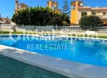 Wiederverkauf - VILLA -
ORIHUELA COSTA - Lomas de Cabo Roig