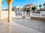 Wiederverkauf - Dreifamilienhaus -
ORIHUELA COSTA - Playa Flamenca
