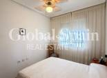Wiederverkauf - WOHNUNG -
TORREVIEJA - Playa del Cura