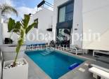 Revente - VILLA -
ORIHUELA COSTA - VILLAMARTÍN