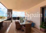 Wederverkoop - APPARTEMENT -
PLAYA FLAMENCA - Costa Blanca