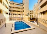 Wiederverkauf - PENTHOUSE -
TORREVIEJA - Playa del Cura