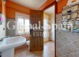 Resale - VILLA -
ORIHUELA