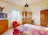 Resale - VILLA -
ORIHUELA