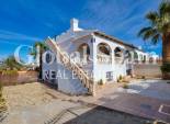 Odsprzedaż - WILLA  -
TORREVIEJA - 