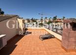 Odsprzedaż - WILLA  -
TORREVIEJA - 