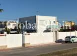 Odsprzedaż - WILLA  -
TORREVIEJA - 