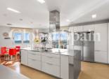 Venta - APARTAMENTO -
TORREVIEJA - Paseo maritimo