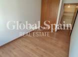 Wederverkoop - APPARTEMENT -
TORREVIEJA - Puerto