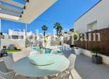 Wiederverkauf - VILLA -
SAN MIGUEL DE SALINAS - Blue Lagoon - Galán