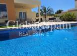 Resale - VILLA -
TORREVIEJA - Costa Blanca