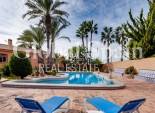 Wederverkoop - VILLA -
TORREVIEJA - San Luis