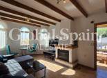 Wiederverkauf - VILLA -
ORIHUELA COSTA - VILLAMARTÍN