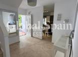 Revente - VILLA -
ORIHUELA - Inland