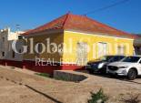 Revente - MAISON -
ORIHUELA - Desamparados