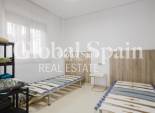 Odsprzedaż - WILLA  -
TORREVIEJA - 