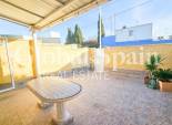 Resale - HOUSE -
TORREVIEJA - El limonar