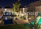 Wederverkoop - VILLA -
TORREVIEJA - Torreta Florida