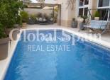 Resale - VILLA -
PLAYA FLAMENCA - Costa Blanca