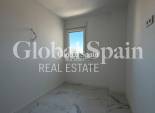 Revente - APPARTEMENT -
TORREVIEJA - Punta Prima