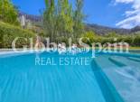 Wiederverkauf - VILLA -
Esporlas - Mallorca