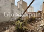 Revente - Terrain à bâtir urbain -
TORREVIEJA - Centro