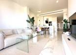 Wiederverkauf - WOHNUNG -
ORIHUELA COSTA - Pau 8