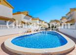 Revente - VILLA -
GUARDAMAR DEL SEGURA