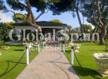 Odsprzedaż - WILLA  -
ORIHUELA COSTA - 