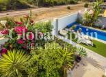Wiederverkauf - VILLA -
TORREVIEJA - Torreta - Florida