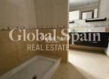Revente - APPARTEMENT -
TORREVIEJA - Torrevieja