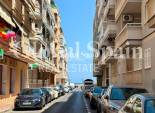 Revente - APPARTEMENT -
TORREVIEJA - Playa del Cura
