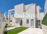 Revente - VILLA -
ORIHUELA COSTA - Lomas de Cabo Roig