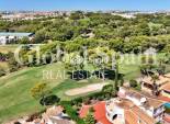 Wederverkoop - VILLA -
ORIHUELA COSTA - VILLAMARTÍN