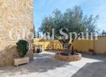Resale - VILLA -
BIGASTRO - Inland